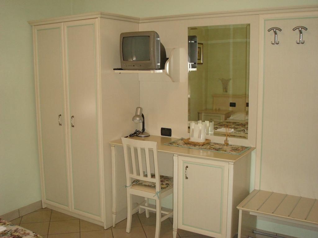 פארמה Albergo Il Gufo חדר תמונה
