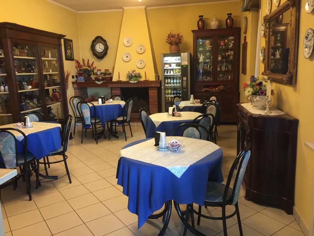 פארמה Albergo Il Gufo מראה חיצוני תמונה