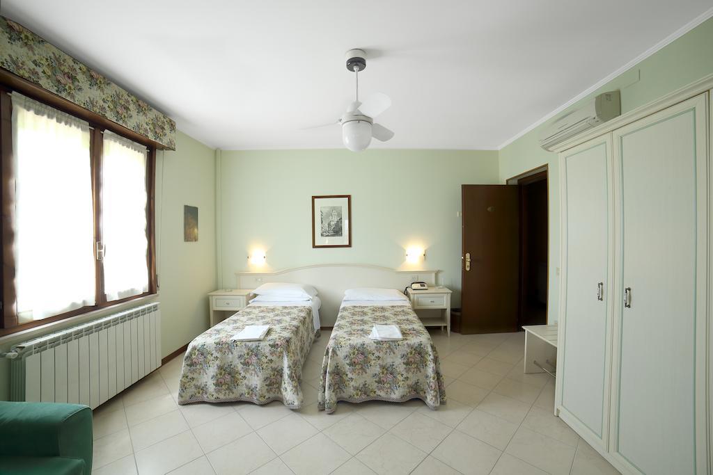 פארמה Albergo Il Gufo מראה חיצוני תמונה